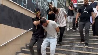Türkiye Deniz Canlıları Müzesinde karnelerini alan öğrencilere ve babalara ücretsiz balık ekmek