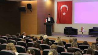 Uluslararası fuarlarda tasarımın önemi DENİBte konuşuldu