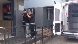 Ümraniyede trafikte motosikletliye bıçak çeken şüpheli yakalandı