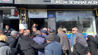Umre hayali kuran vatandaşları milyonlarca lira dolandıran şüphelilerin davası ertelendi