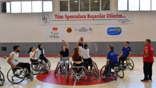 Üniversitede Engelsiz Kültür, Sanat ve Spor Şenliği Düzenlendi
