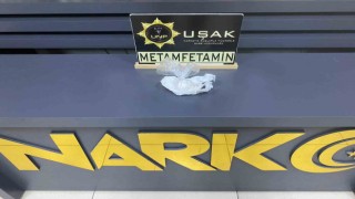 Uşakta 2 uyuşturucu satıcısı tutuklandı
