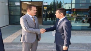 Vali Akbıyık, Başkan Ünlü ile görüştü