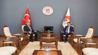 Vali Aygölden çiçeği burnunda Rektör Kaplancıklıya iade-i ziyaret