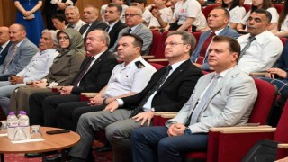 Vali Ünlü, Manisanın İncileri Türkiyenin Birincileri ödül törenine katıldı