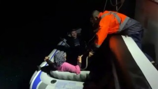 Van Gölünde fırtınaya yakalanan 4 kişi kurtarıldı