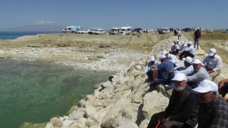Van Gölünde kaybolan şahıs Rov ve Sonar cihazları ile aranıyor