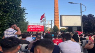 Vatandaşlar Türkiye - Portekiz maçını dev ekrandan takip etti