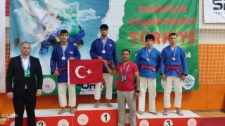 Yalovalı kuraşçılar Avrupa Şampiyonasına damga vurdu