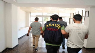 Yedieminde bekletilen araçları çalmışlar
