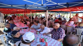 Yıllar önce yetiştirme yurdundan çıkanlar 15inci Pilav Günü ile bir araya geldi