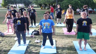 Yoga Gününü birlikte kutladılar