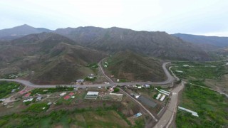 Yol güzergahında yapılan kanal ile sel felaketlerinin önüne geçildi