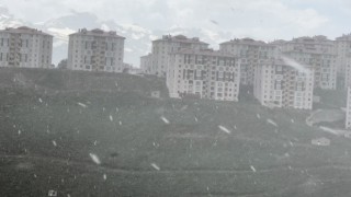 Yüksekovada dolu yağışı