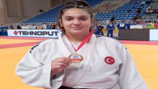Yunusemreli Irmak Ceylin Güçtekin Balkan Şampiyonu oldu