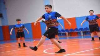 Yunusemrenin Efeleri İzmirden birincilikle dönmek istiyor