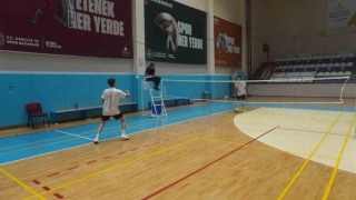 15 Temmuz Şehitlerini Anma Badminton Turnuvası sona erdi