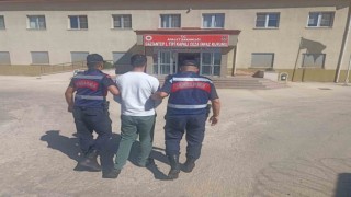 27 yıl hapisle aranan uyuşturucu taciri jandarmadan kaçamadı