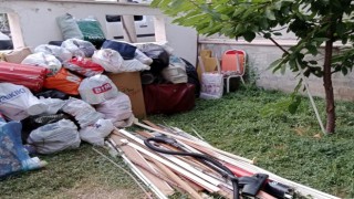 50 ton çöp çıkarılan evdeki adam yeniden atık biriktirmeye başladı