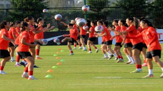 A Milli Kadın Futbol Takımı, İsviçre ve Macaristan maçları hazırlıklarını sürdürdü