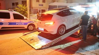 Abart egzozlu aracı trafikten men edilse de zevkinden vazgeçmedi