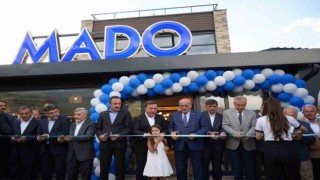 Açılışı yapılan Mado &amp; Cafe Restorantın geliri öğrenciye burs, köylere yol olacak!