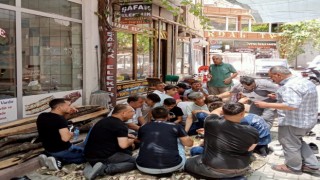 Adak pilav geleneği sürüyor