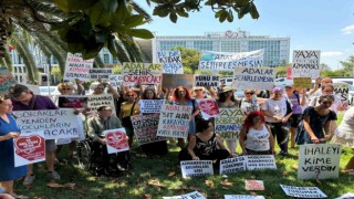 Adalar sakinlerinden İBB önünde azmanbüsleri istemiyoruz eylemi