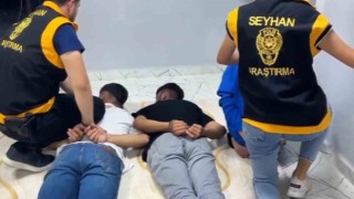 Adanada gardırobun zulasından hafif makineli tüfek çıktı