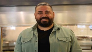 Adanalı kebapçı Dünya Kebap Gününü kutladı