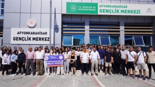 Afyonkarahisardan 100 genç, kamplar için yola çıktı