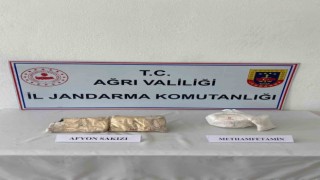 Ağrıda 2 kilo afyon sakızı ve 1,3 kilo metamfetamin ele geçirildi
