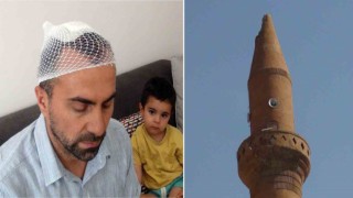 Ahlatta cami minaresine yıldırım düştü, müezzin yaralandı