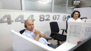 Alanya Belediye Başkanı Özçelik, Çözüm Masasında telefonları cevapladı
