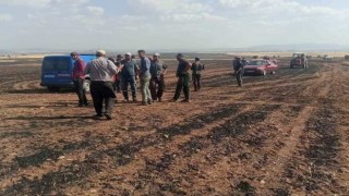 Altıntaşta çıkan yangında yaklaşık 3 bin dekar ekili alanda zarar gördü