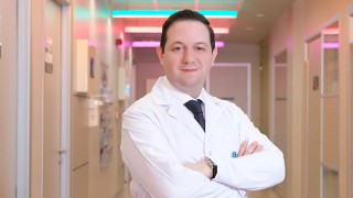 Ameliyat edilmezse felce neden olabiliyor! Omurilik darlığı yıllar içinde yayılıyor!