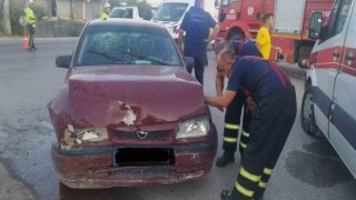 Antakyada iki otomobilin karıştığı kazada 4 kişi yaralandı
