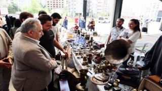 Antika Pazarı yeni yerinde merakla bekleniyor