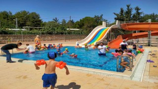 Aquapark kapılarını çocuklara açtı