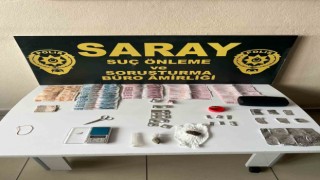 Aranan şahıs uyuşturucuyla yakalandı