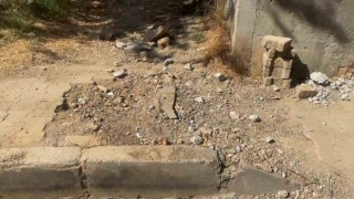 Arnavutköyde açıkta kalan elektrik kablolarına BEDAŞtan şaşırtan çözüm