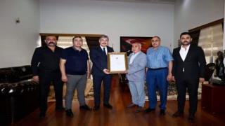 Avrupadan Tescil Alan Yer Fıstığı Tescil Belgesi Vali Yılmaz'a Takdim Edildi