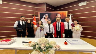 Aynı gün aynı saatte evlendiler: Birbirlerinin nikah şahidi oldular