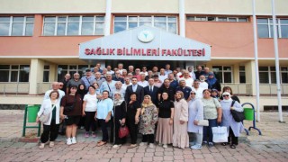 Aynı pozu 42 yıl sonra yeniden verdiler