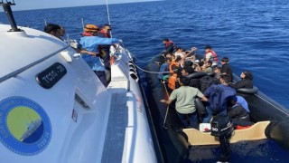 Ayvacık açıklarında 38 kaçak göçmen yakalandı