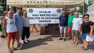 Ayvalıkta Hacı Bektaş Veli Kültür ve Dayanışma Derneğinden aşure hayırı