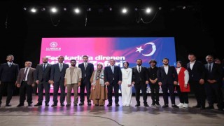 Bakan Bak: Hiçbir ülkenin milleti tanka yumruk atmaz, işte biz böyle bir milletiz