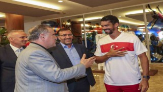 Bakan Baktan Paris Olimpiyatlarına hazırlanan sporculara destek ziyareti