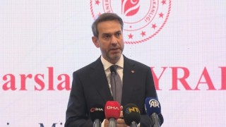 Bakan Bayraktar: “Yenilenebilir enerjide yaklaşık 10 milyar dolarlık yatırım hedefimiz var”