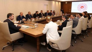 Bakan Kurum, EBRD Başkan Yardımcısı Patrone ile görüştü